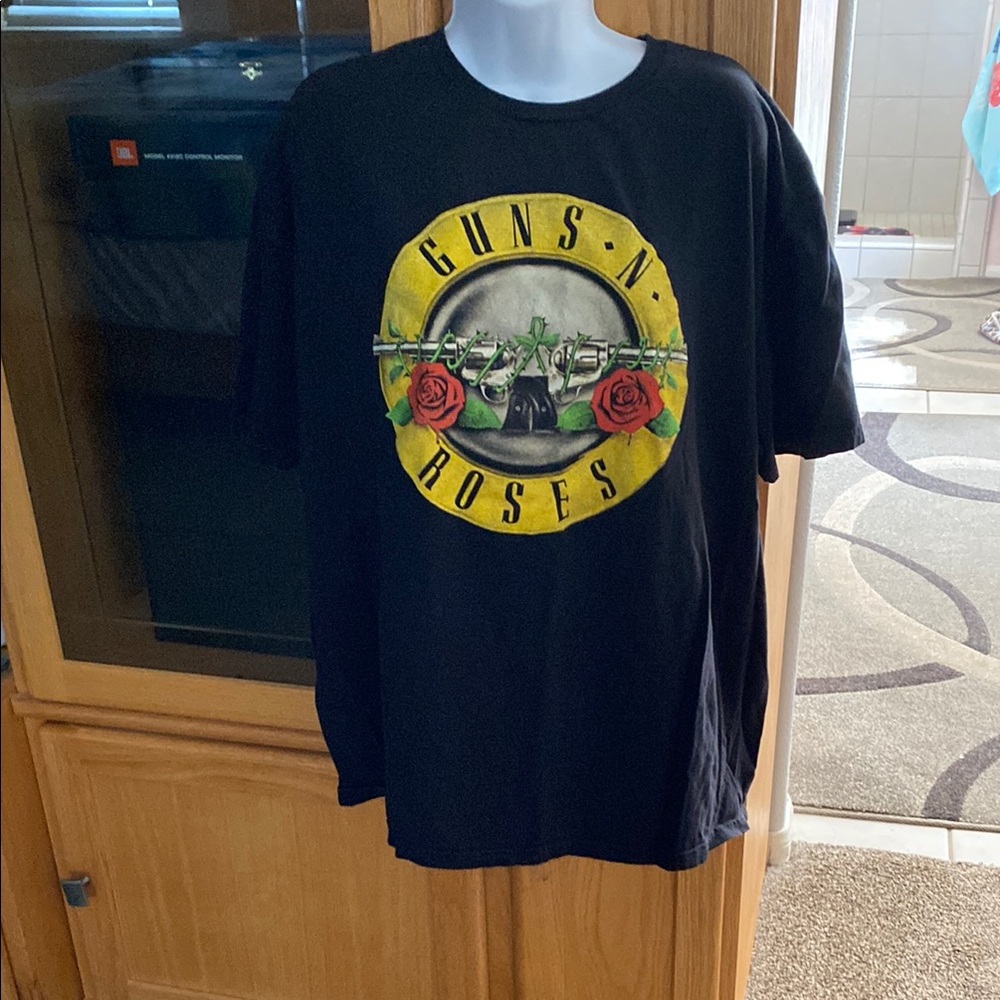 Black Short Sleeve Tee